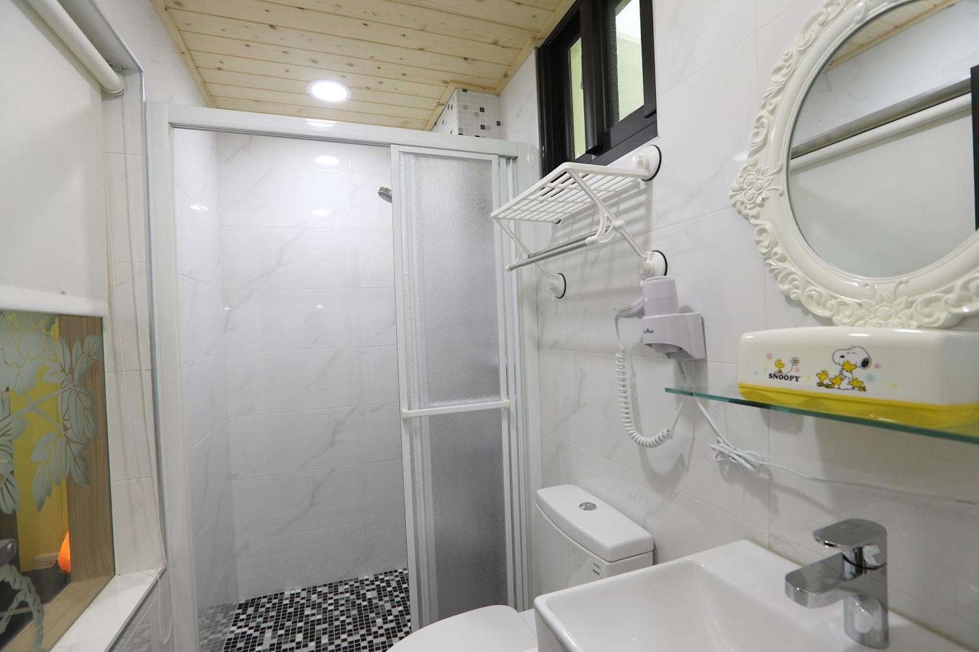 Bridge Bed And Breakfast Kota Hualien Ruang foto
